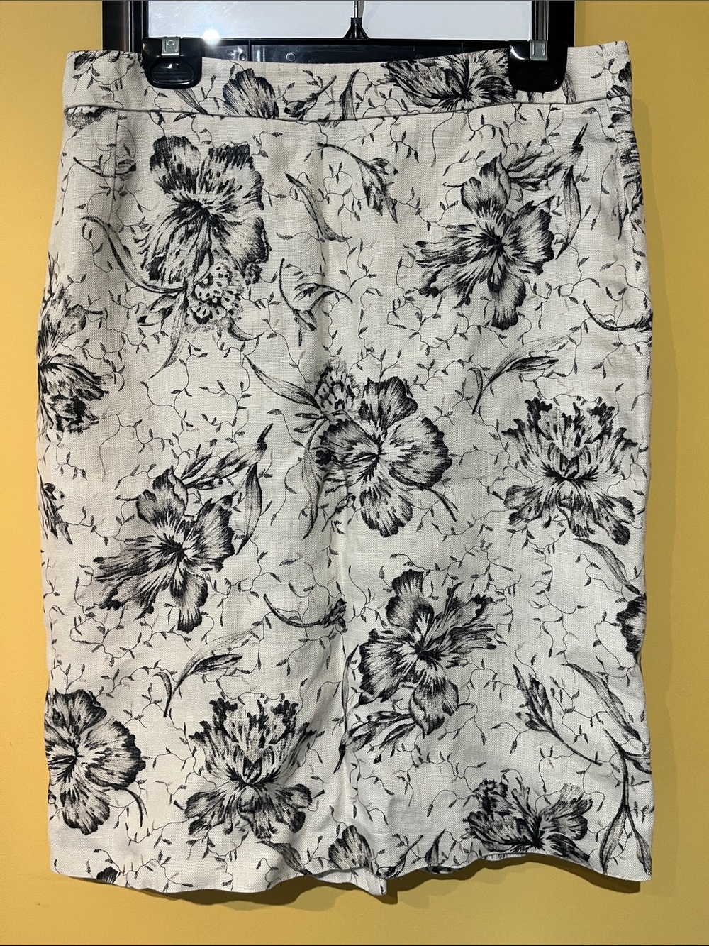 MaxMara Stunning Black Floral 100% Linen Skirt  Sz 14